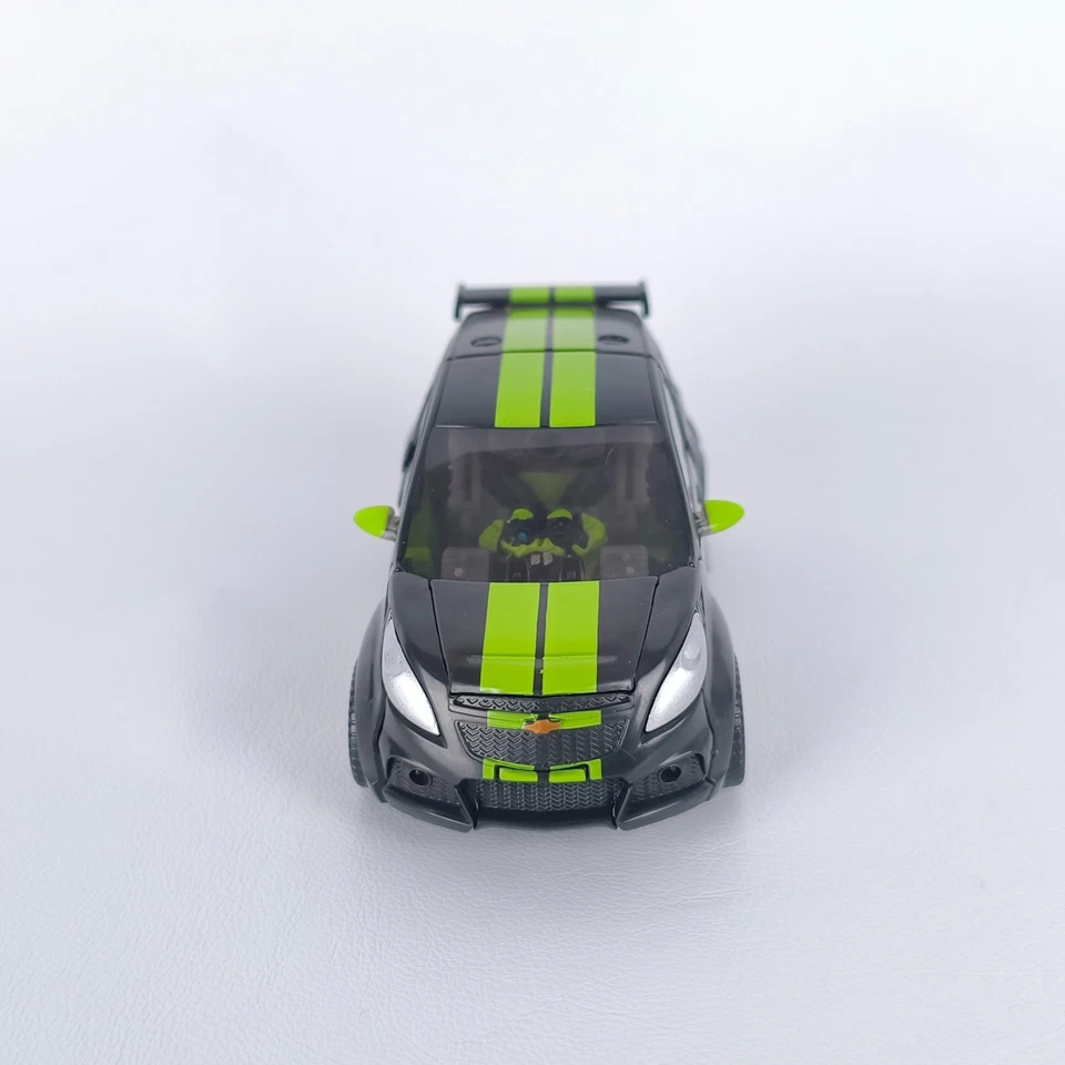 Transformers Autobot Skids Complete DOTM Deluxe Class Dark of the Moon - Image 2 of 4