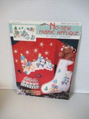 Daisy Kingdom  '' Bring Home The Tree''    No Sew Fabric Applique Kit VTG 1994 NIP