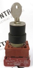 Siemens 3SB1430-0B Rotating Key Switch with Contact Block and SSG10 Key