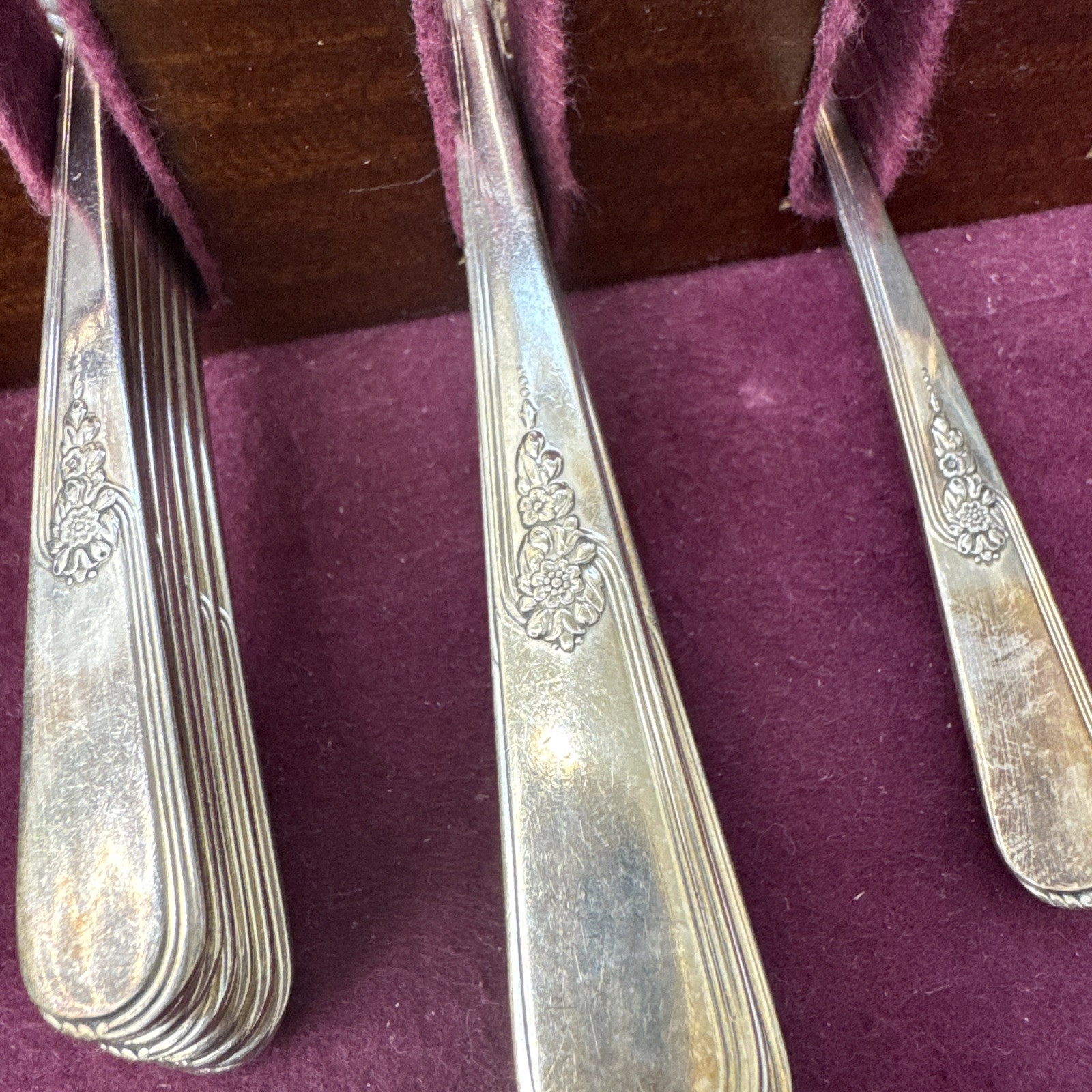 Vtg Holmes & Edwards Inlaid IS 1940's 48 Piece Silverware Set Youth Pattern