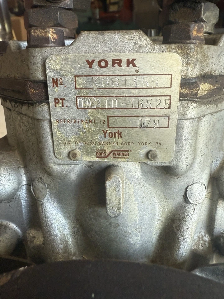 Compresor de aire acondicionado AMC Javelin AMX Rebel Machine Factory York 1970-71 raro Foto 2 de 4