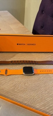 Apple Watch Hermes Series 8 45mm GPS+Cellular Box and 2 Bands 