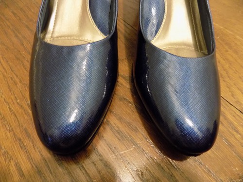 Hush Puppies Soft Style Blue Shiny Patent Pumps Silver Trim 2" Heels EUC 7 N - Picture 3 of 8
