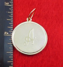14 CT Or EP Grand (Sur 1 ") Rond Initiale Disque Lettre A Pendentif Breloque