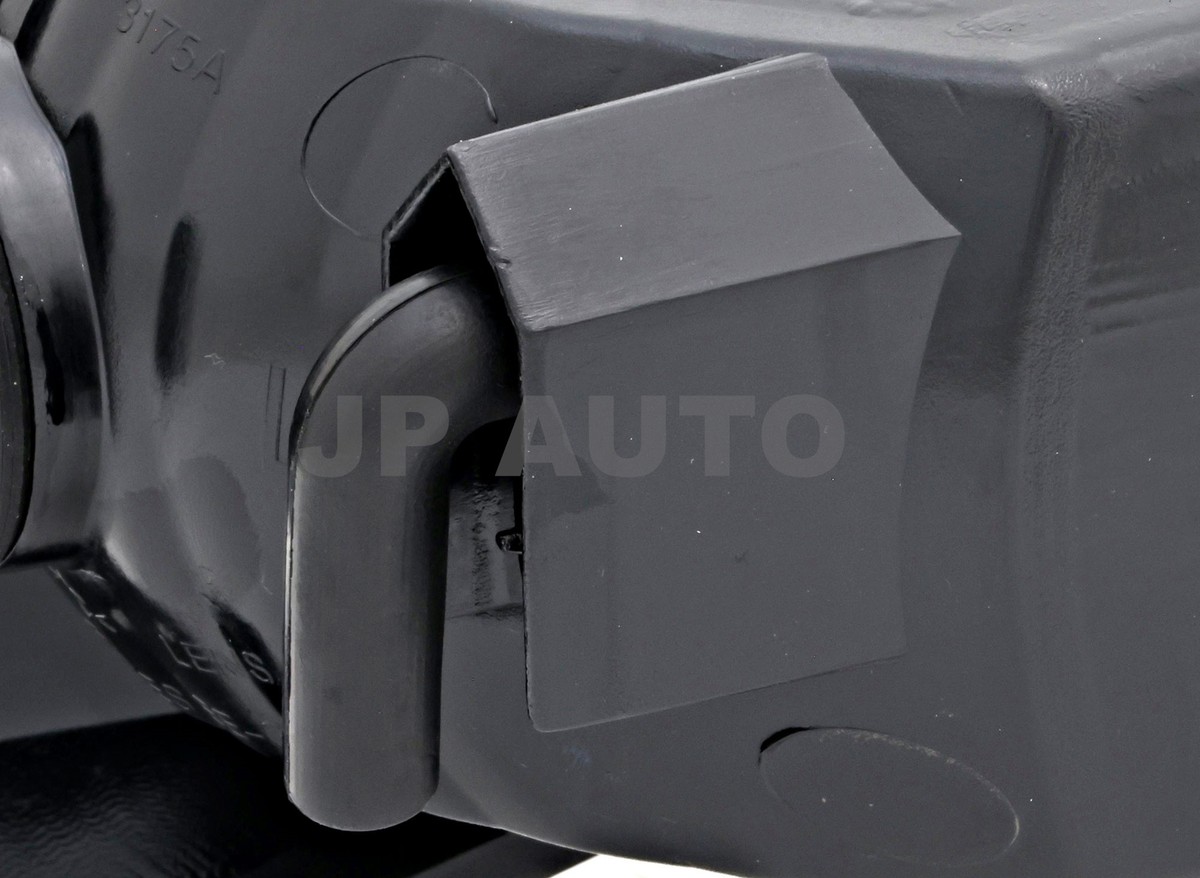 For Buick LaCrosse/Allure 2005 06 07 08 2009 Turn Signal / Parking Light Assembly Driver Side CAPA Certified | GM2520191 | 10333735