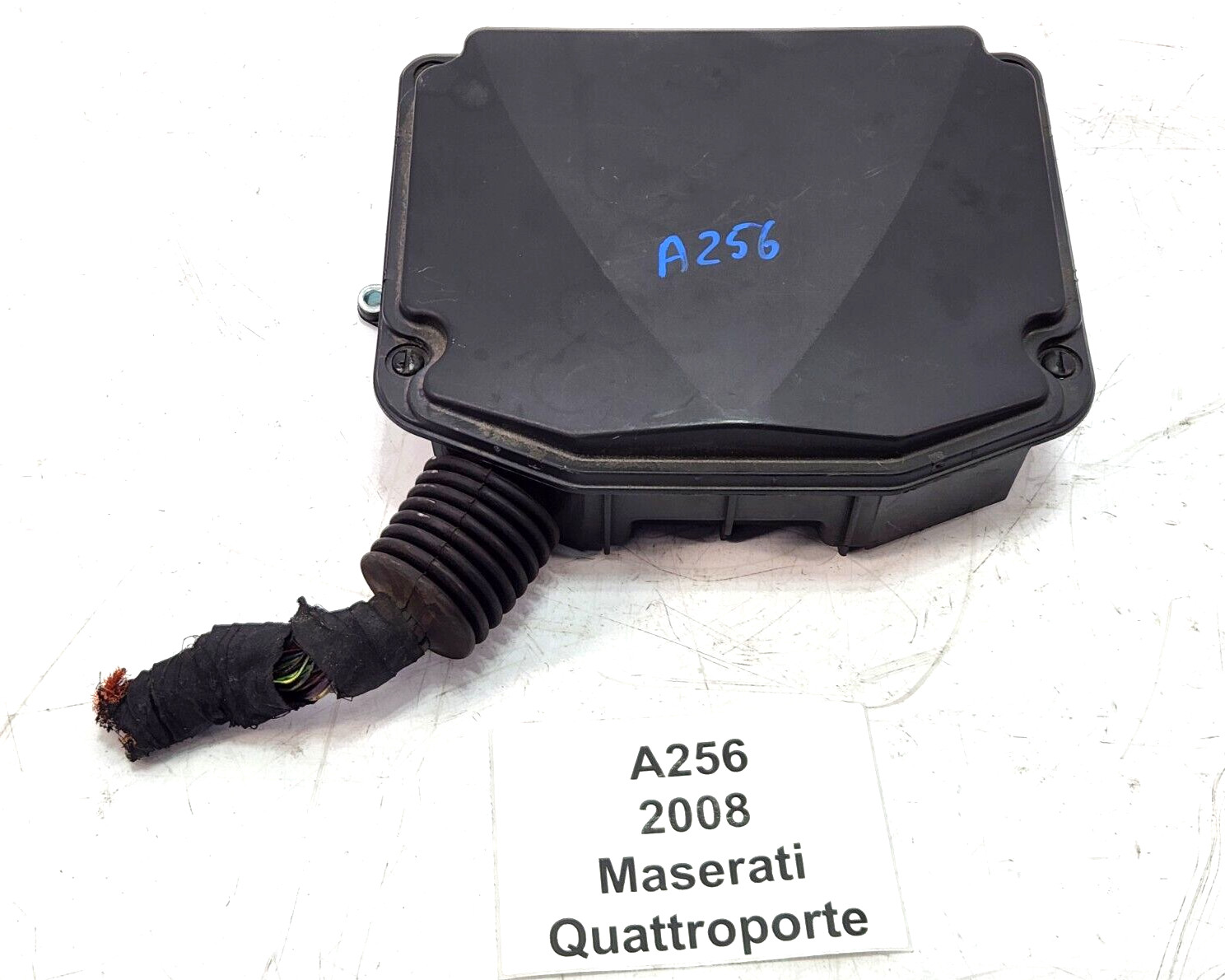 ✅ 03-12 OEM Maserati Quattroporte M139 Fuse Box Relay Fusebox Cover