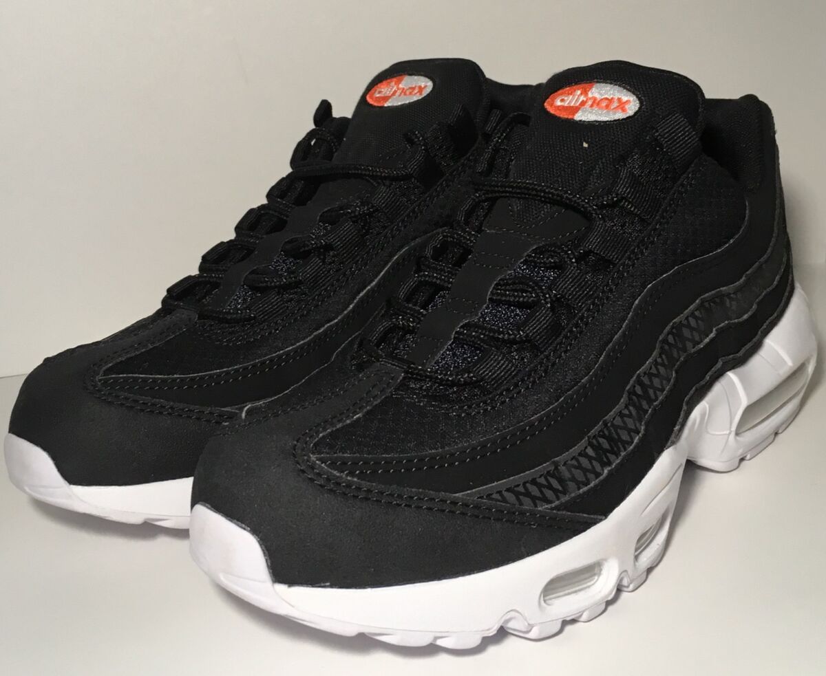SZ.8 NIKE AIR MAX 95 PREMIUM SE 924478-001 BLACK/BLACK.WHITE SZ.8 NIKE AIR MAX 95 PREMIUM SE 924478-001 BLACK/BLACK.WHITE