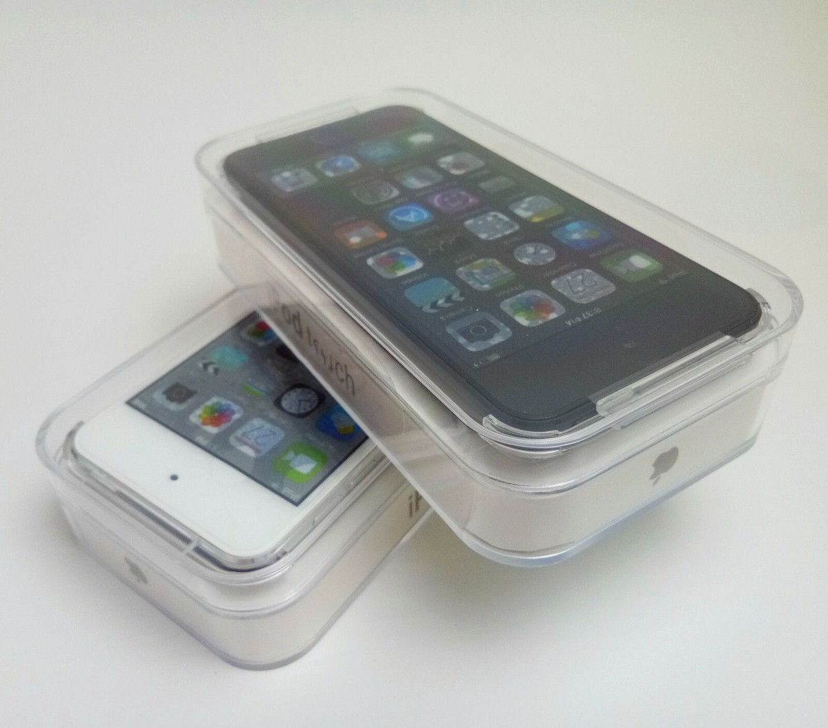 【新品未開封】iPod touch 第5世代 16GB　グレー Refurbished Apple iPod Touch 5th Generation 16GB 32GB 64GB