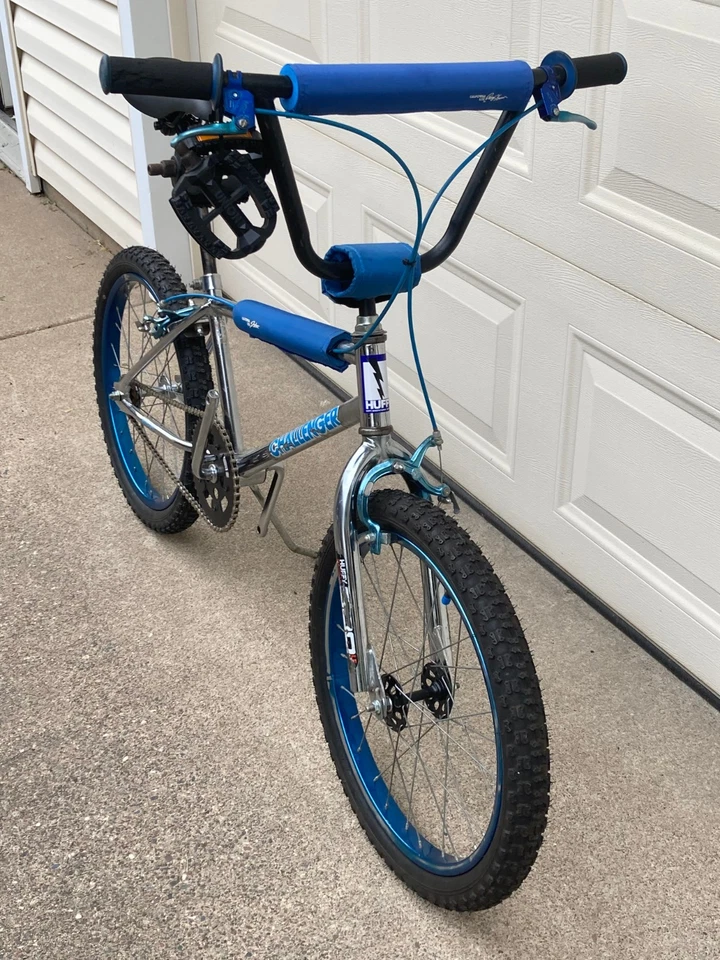 1984 Huffy Racing Challenger 4000 Old School BMX Bike w/freewheel rear - Image 2 of 4