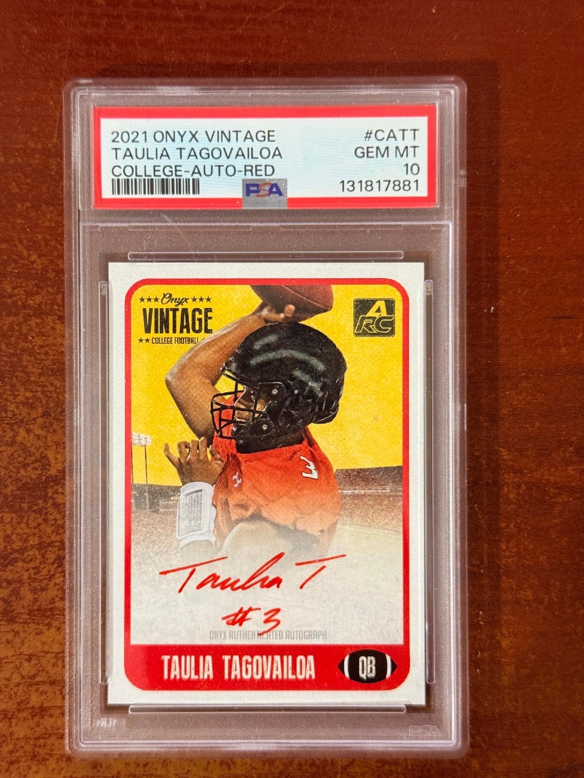 2021 Onyx Vintage Taulia Tagovailoa Red Auto /25 #CATT PSA 10 POP 1 Rookie