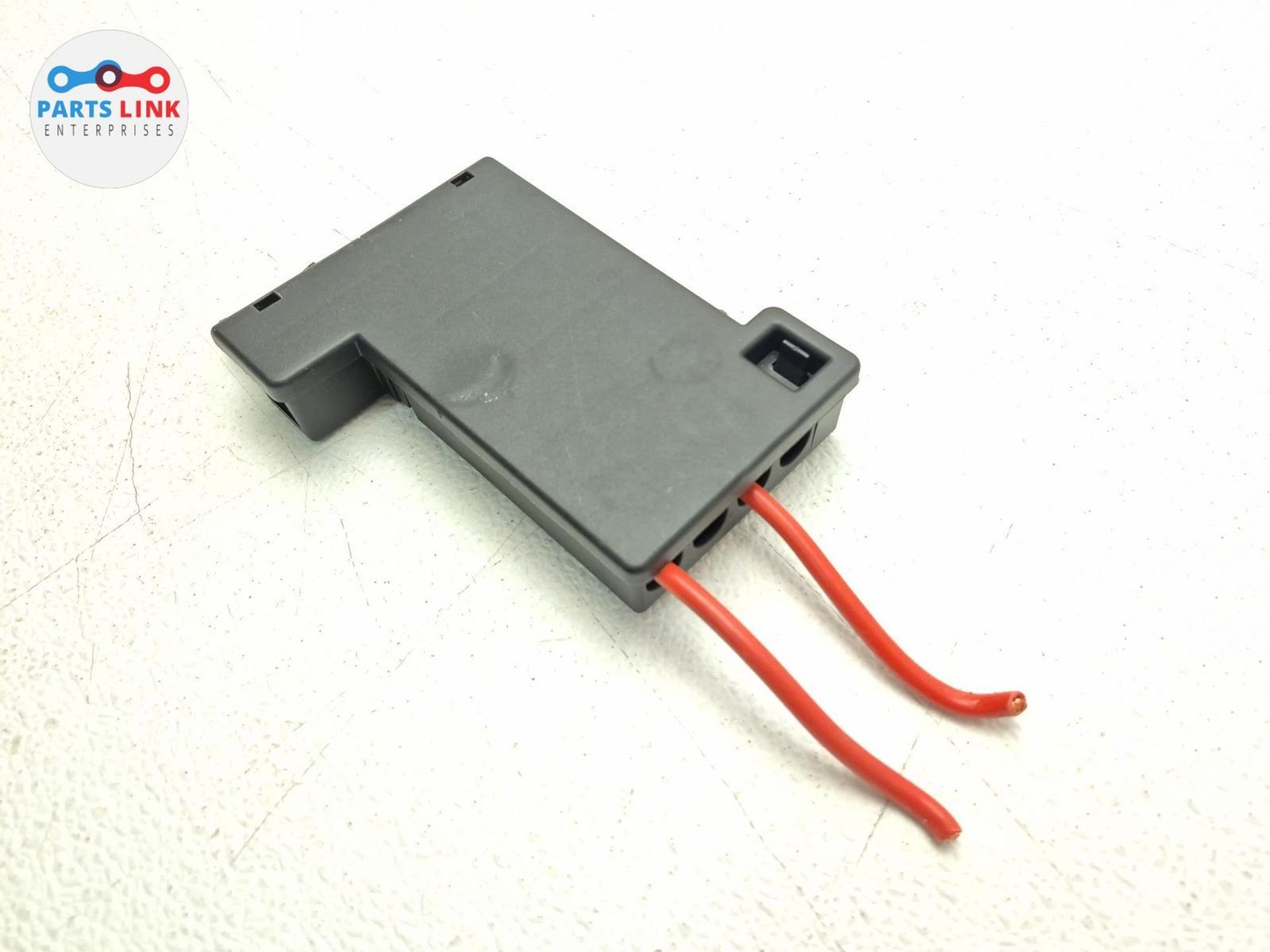 2016-20 BENTLEY BENTAYGA FRONT FLOOR FUSE BOX POWER RELAY FUSEBOX 6.0L W12 636