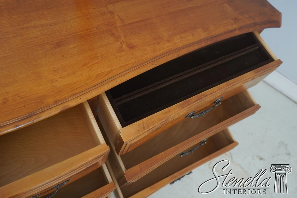 F68375: ETHAN ALLEN Country French Distressed Finish Dresser w. Mirror - Image 4 of 4