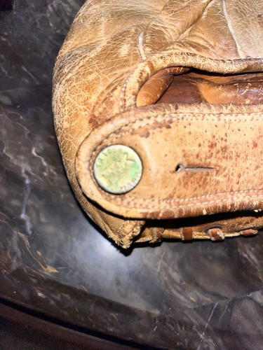 H K 1930s Baseball Pro Left Fielding Glove & Another Vintage Glove - 第 7/8 張圖片