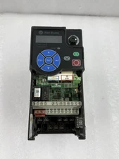 ALLEN BRADLEY 25B-A4P8N104 /A POWERFLEX 525 240V 1-PH 4.8A 0.75 KW 1HP (TESTED)