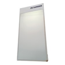 Présentoir miroir Jil Sander design minimaliste vintage déco boutique