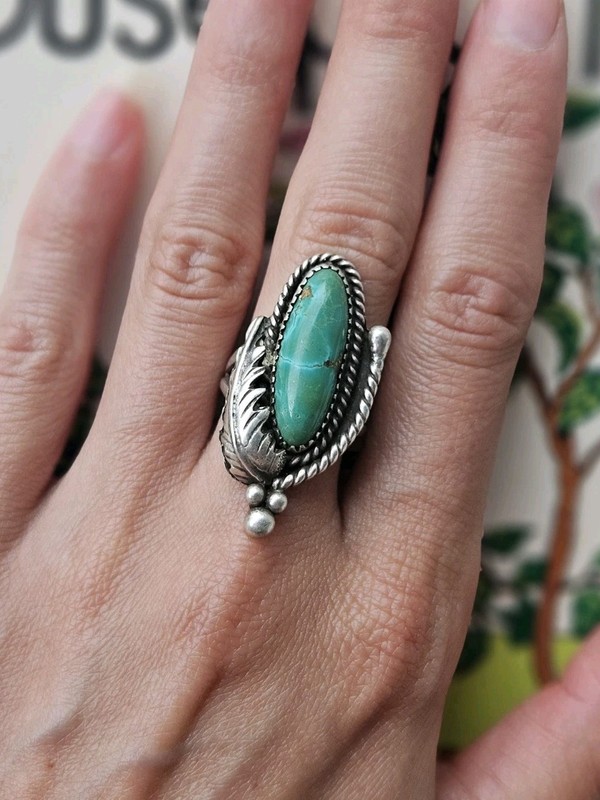 Vintage Native American Sterling & Turquoise Ring - Size 7