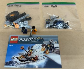LEGO Agents 8631 Jetpack Pursuit 2 Minifigures 88 Pieces No Box Pre-Owned