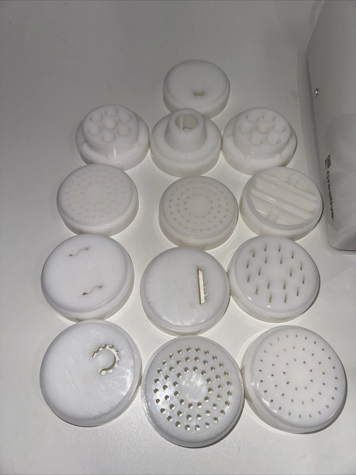 Working Pasta Express Model X1500 In Original Box With 13 Attachments READ - Image 3 of 4