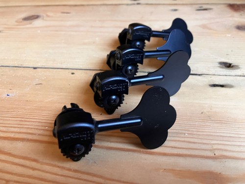 Hipshot USA Ultralite Bass Guitar tuners. 4 in line - 1990s - 1/2 inch post