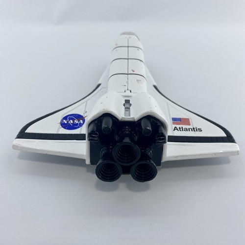 Daron United States NASA Space Shuttle Atlantis Diecast & Plastic Pull Back Toy - Picture 7 of 11
