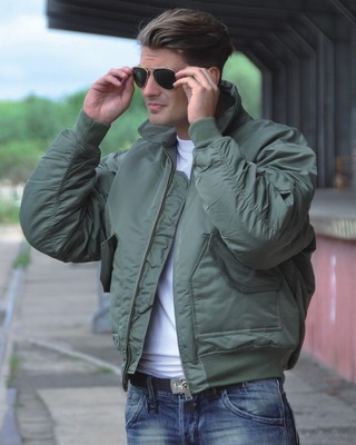 US Fliegerjacke Bomberjacke CWU oliv