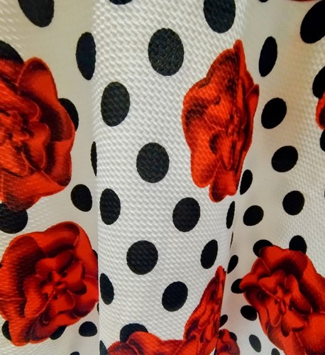 Süßes Damen-Skaterkleid mit roten Rosen und Tupfen in Größe L/XL - Bild 9 von 9