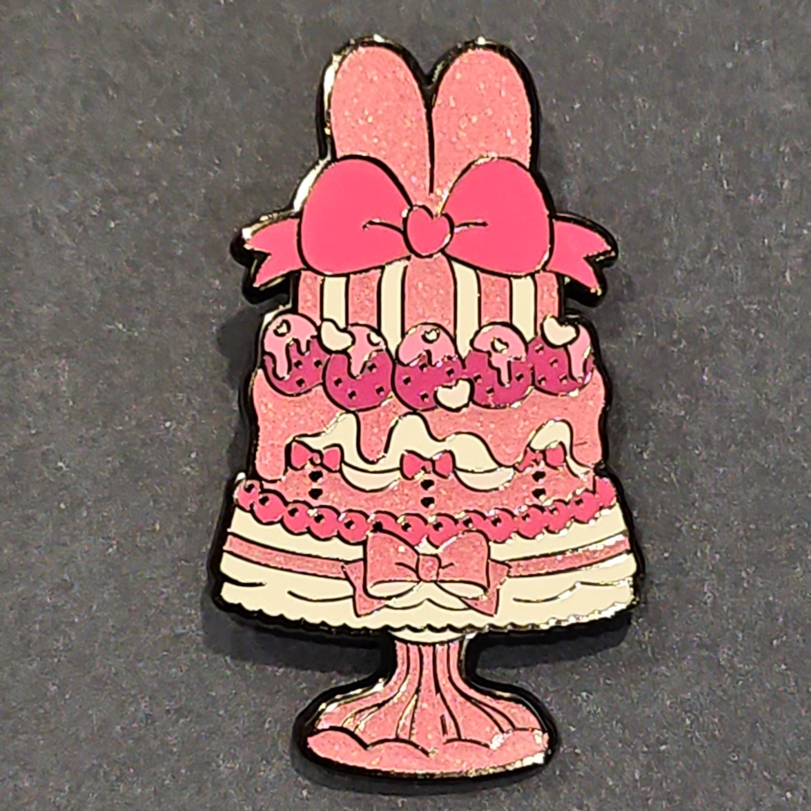 Loungefly Sanrio Kuromi & My Melody Black & Pink My Melody Cake 