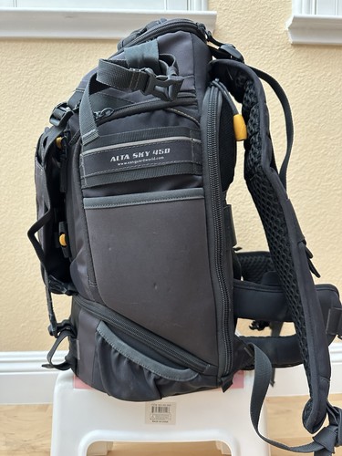 VANGUARD ALTA SKY 45D CAMERA BACKPACK FOR CANON, SONY, NIKON, DRONES - Picture 2 of 18