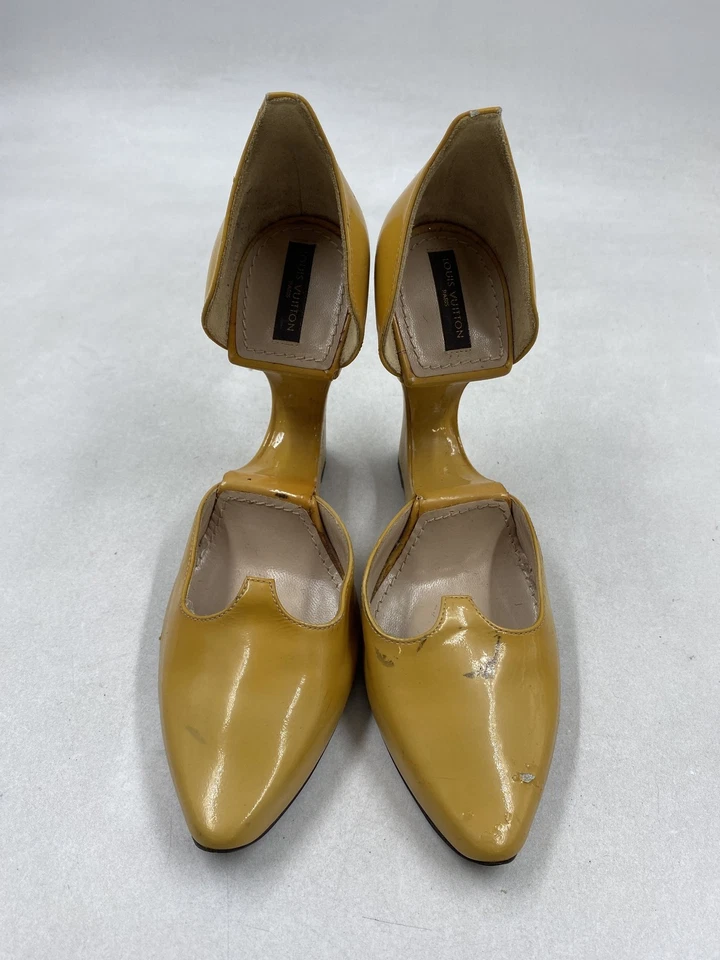 Tacón alto Louis Vuitton charol amarillo W 6 Foto 2 de 4