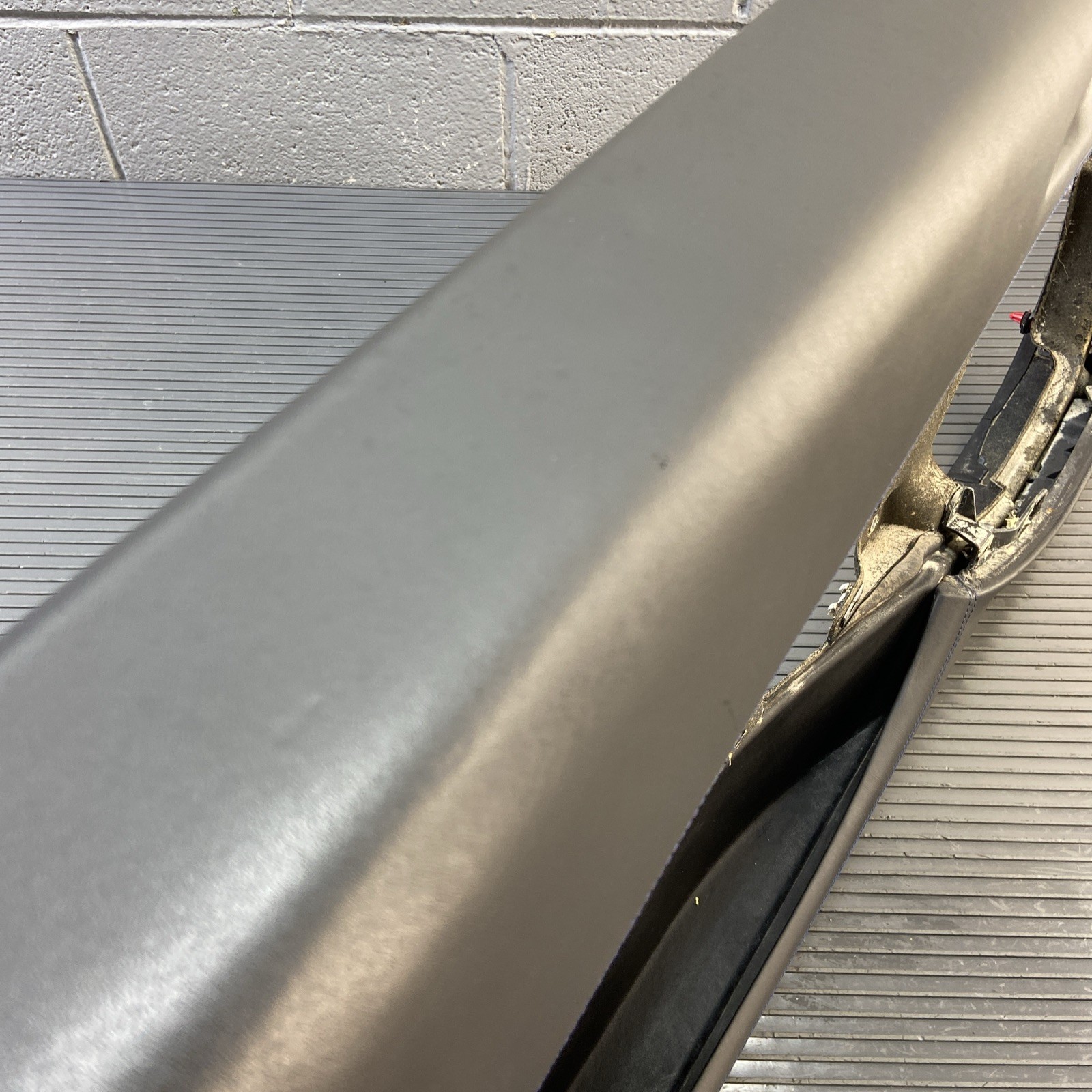 2018-2023 Ferrari Portofino F164 Left Door Panel Leather Blue Stitch OEM *NOTE*