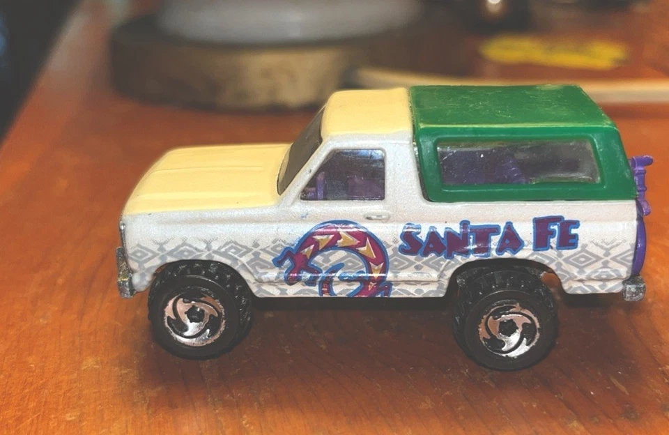 Mattel 1979 First Wheels Hong Kong Tow Truck Diecast - Image 2 of 4