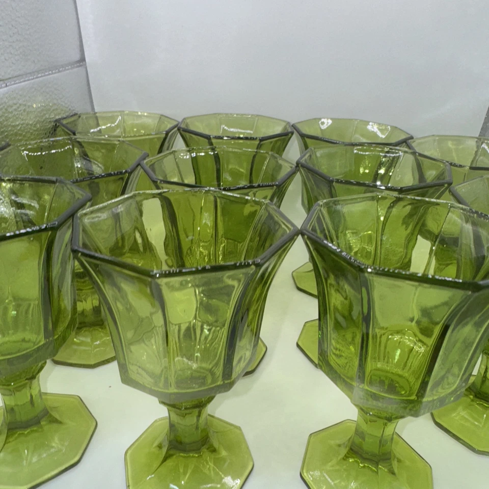 Juego de 11 copas de vino verde octogonales Independence vintage tallo grueso prensado 4,5" Foto 3 de 4