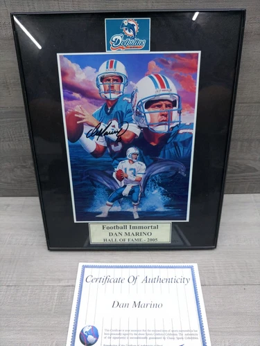 Dan Marino Signed and Framed 5x7 Photo w/coa. HOF 2005 FOOTBALL IMMORTAL.