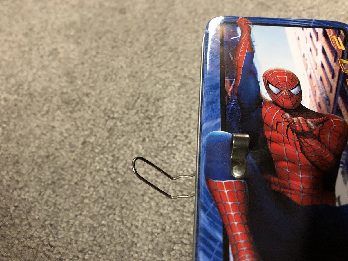 RARE VINTAGE MARVEL 2004 SPIDERMAN 2 METAL TIN BOX WITH PADLOCK