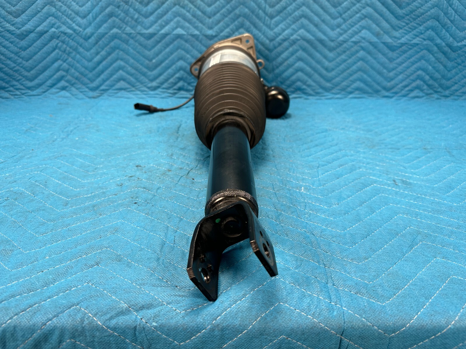 Bentley Cont Flying Spur Rear Air Shock Absorber Strut Driver Side 29k 06-12 OEM