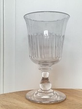 Joli Verre à pied ancien à cotes légèrement arrondi - bulle