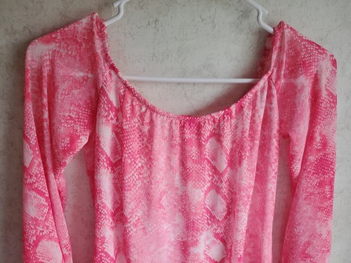 Love...ady Womens Blouse Size Medium Pink Snake Skin Print - Picture 5 of 7