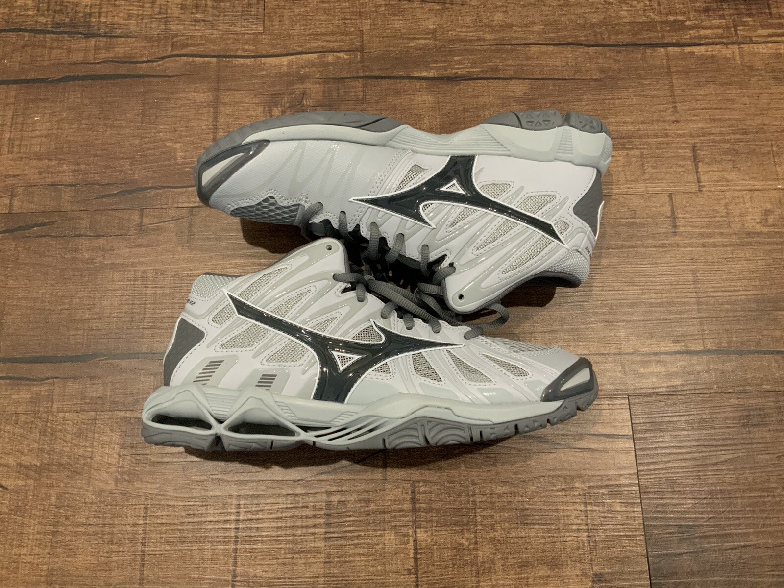 mizuno wave tornado 8 navy