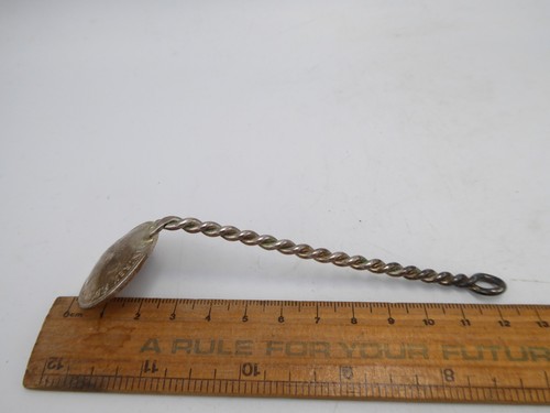 VINTAGE SOUVENIR TWIST HANDLE 1943 PENNY SPOON CADDY TEASPOON - Picture 6 of 6