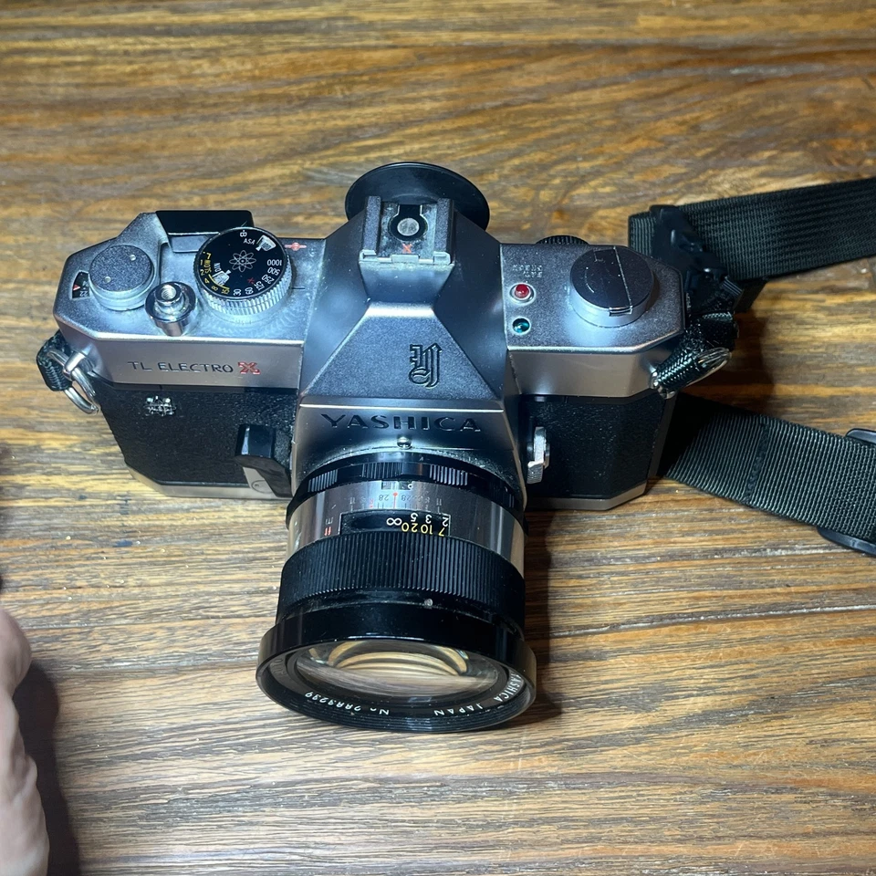 Пленочная камера Yashica TL Electro 35 мм SLR с объективом 50 мм f/1.7 — протестирована рабочая - Изображение 2 из 4