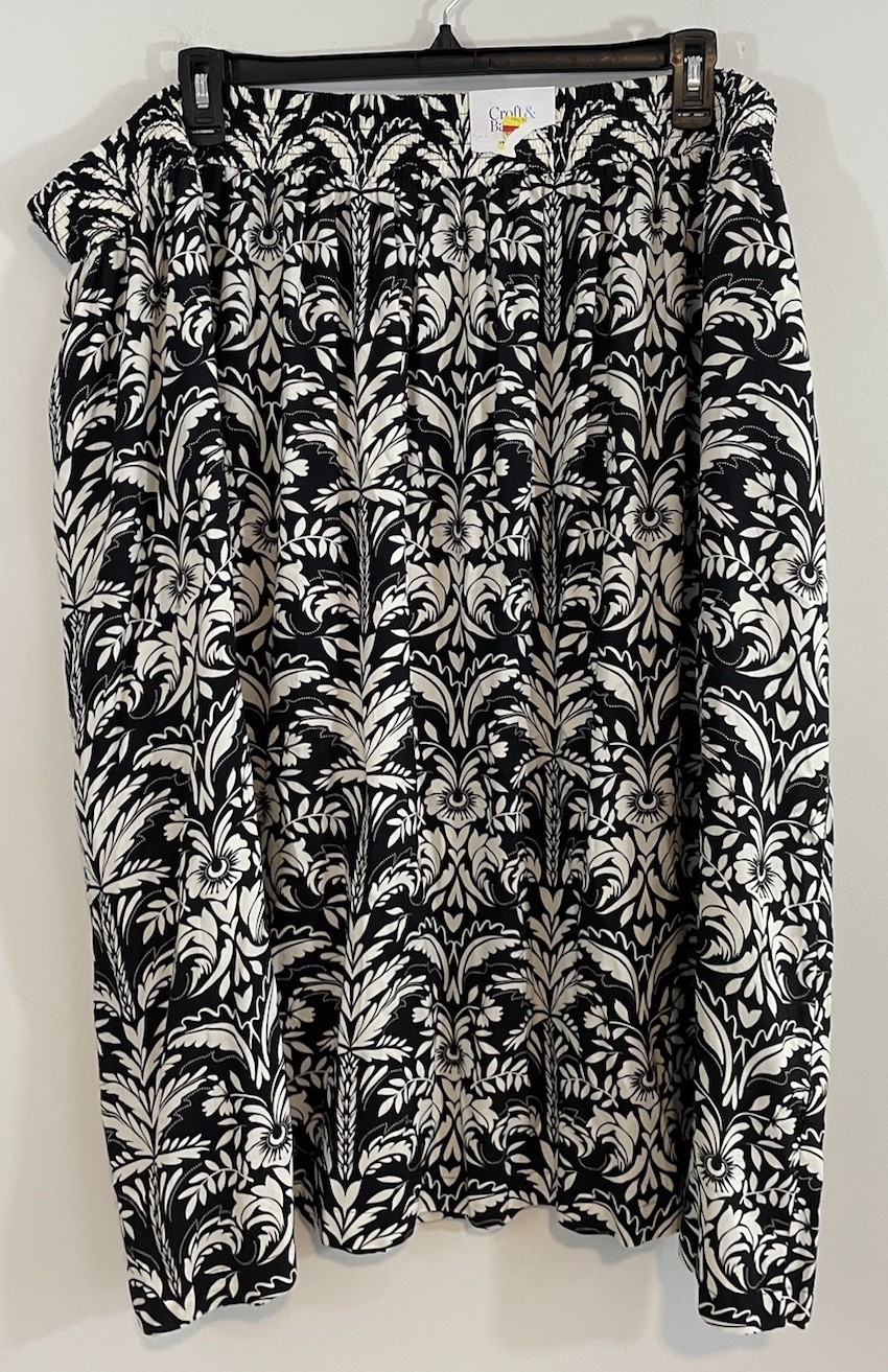 NEW Croft & Barrow pull on midi Skirt womens 3X Floral Black White Rayon pockets