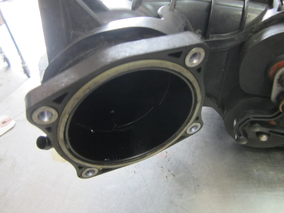 上进气歧管适用于 14-20 起亚索伦托 LX 4WD 3.3 215203C153 — 第 3/4 张图片