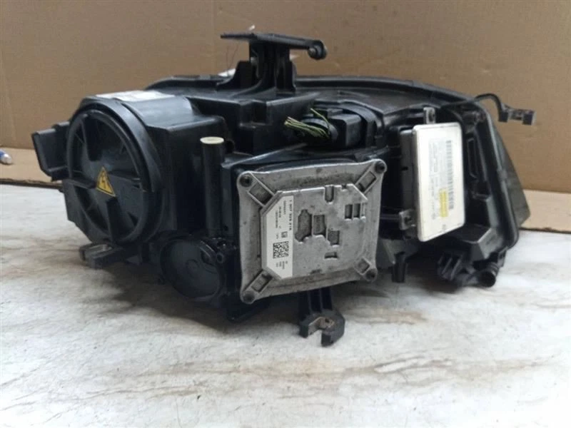 AUDI A4 2009-2012 LADO DEL CONDUCTOR IZQUIERDO LUZ DE CABEZA OCULTA Foto 4 de 4