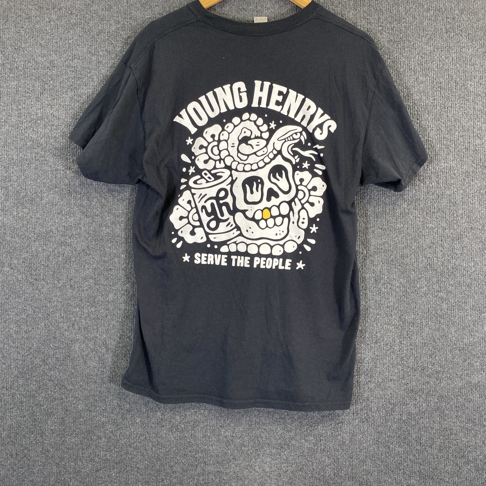 Young Henrys Shirt Mens L Black Brewery Skull Beer Graphic T-Shirt Tee Top