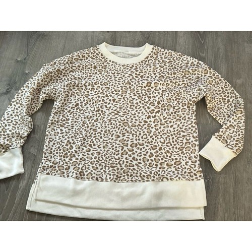 4 Pack Woman’s Small Cheetah print Sweatshirts - Picture 3 of 3