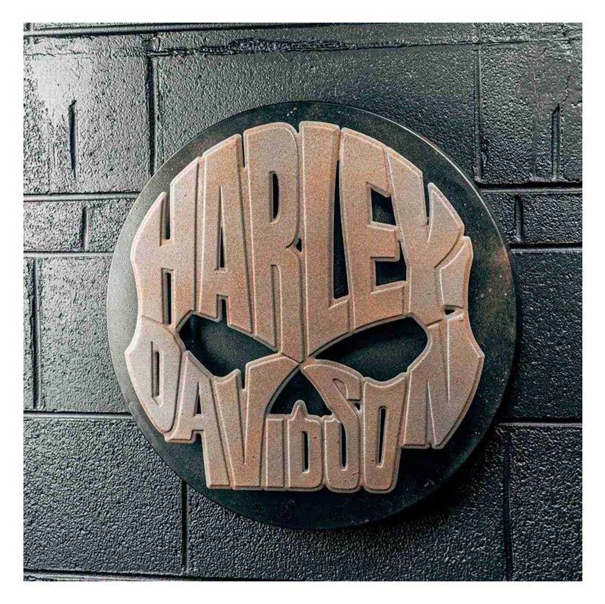 Harley-Davidson Two-Layer Willie G Skull Distressed Round Metal Wall Art Sign
