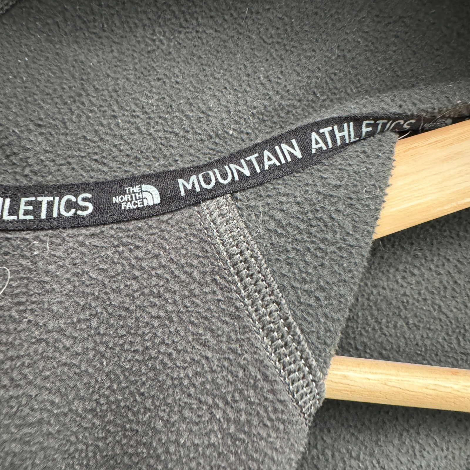 The North Face Mountain Athletics Hoodie Men's L Gray Full Zip Fleece Thumbholes thumbnail 7