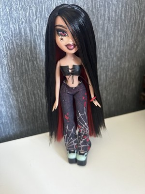 Bratz OOAK Black Widow Custom Puppe