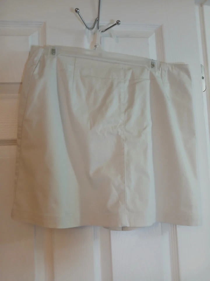 Pantalón corto DOCKERS para mujer blanco talla 12 elástico Foto 4 de 4