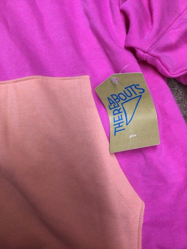 NWT Girls Sweatshirt Size 22.5 plus - Picture 2 of 3